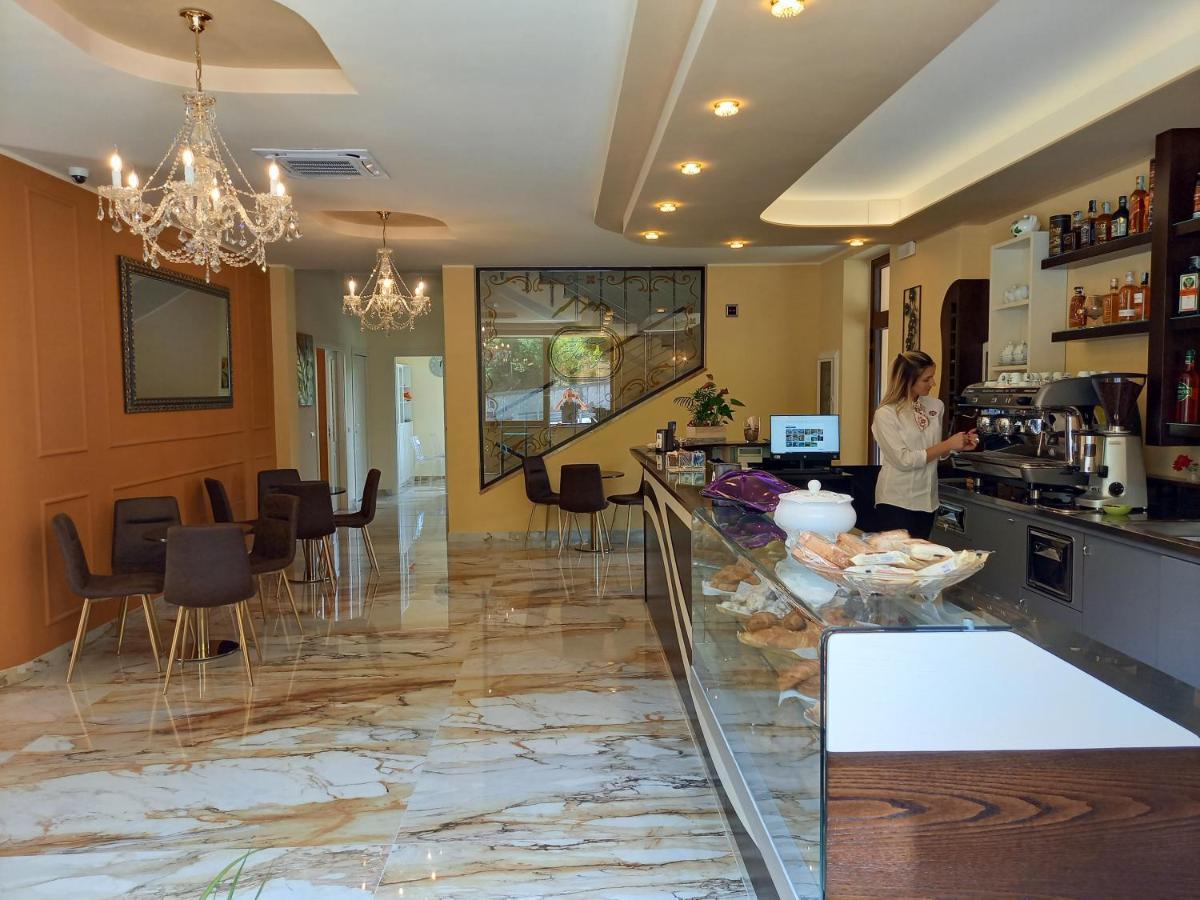 Hotel Ristorante Villa Terry لاوريا إنفيريوري المظهر الخارجي الصورة