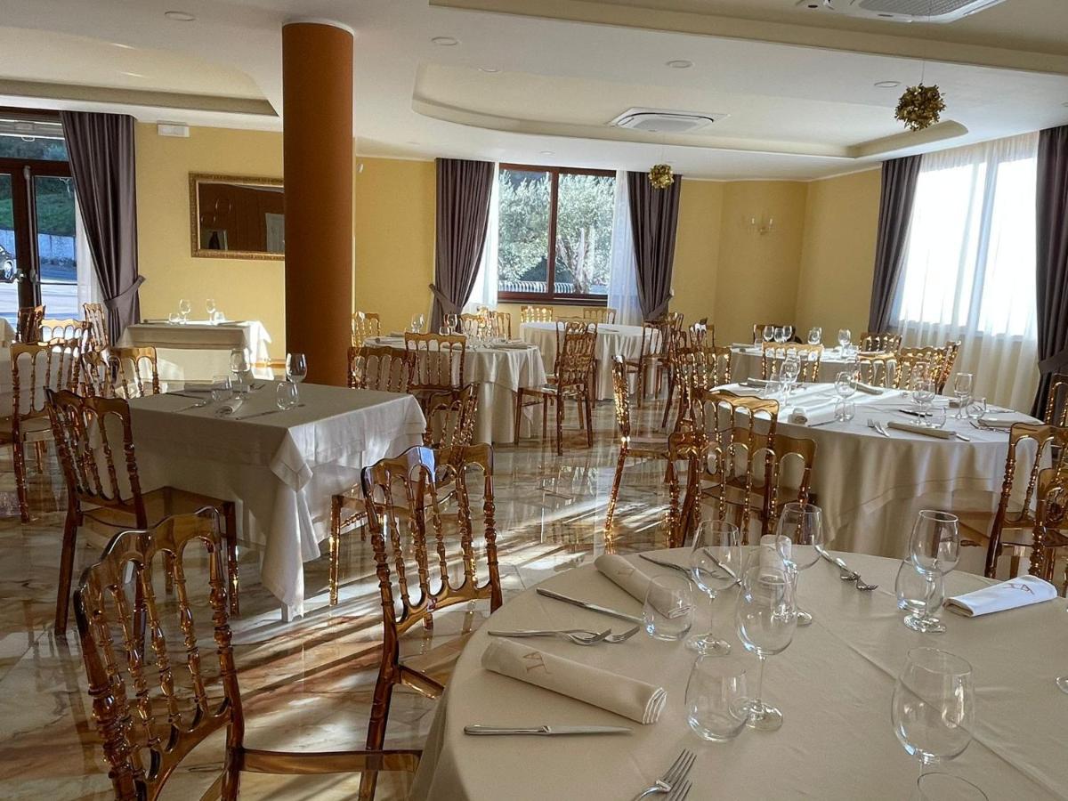 Hotel Ristorante Villa Terry لاوريا إنفيريوري المظهر الخارجي الصورة