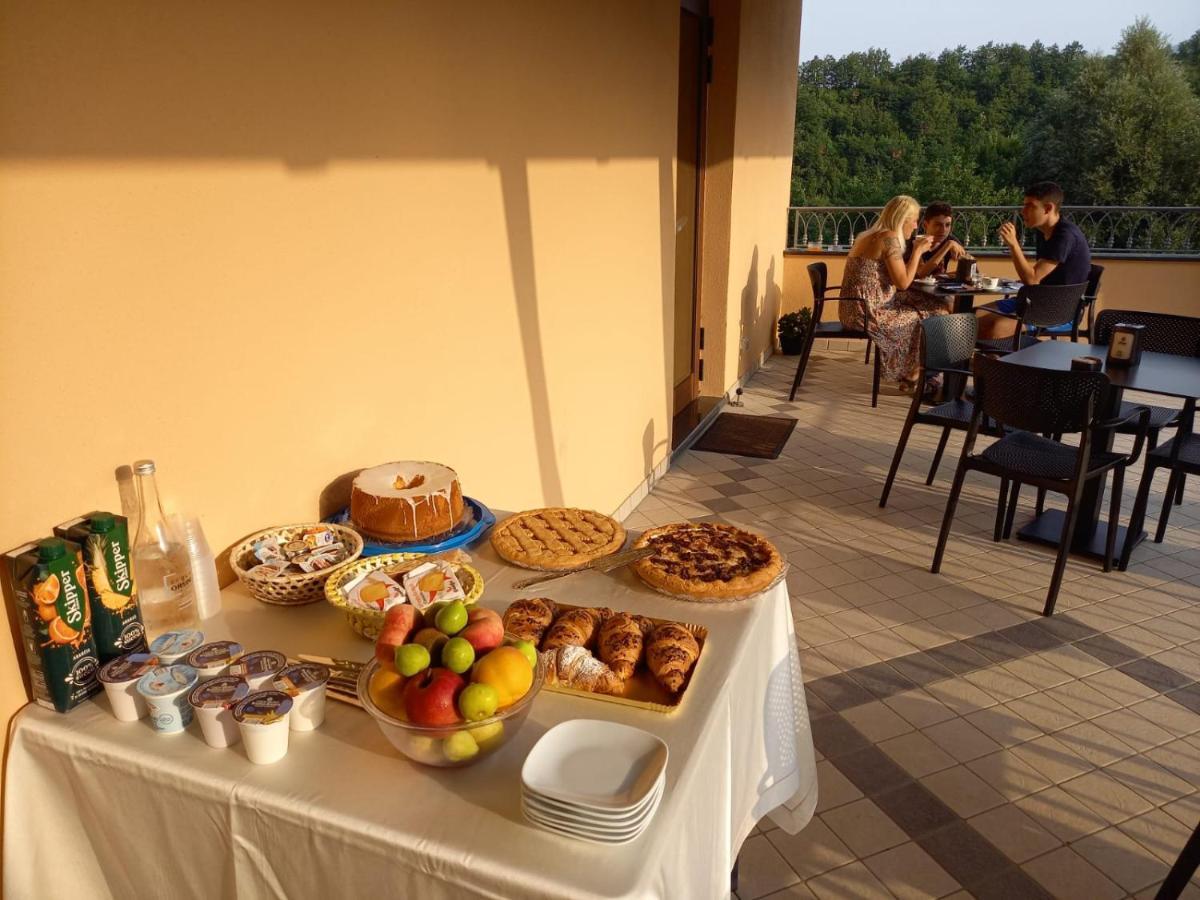 Hotel Ristorante Villa Terry لاوريا إنفيريوري المظهر الخارجي الصورة