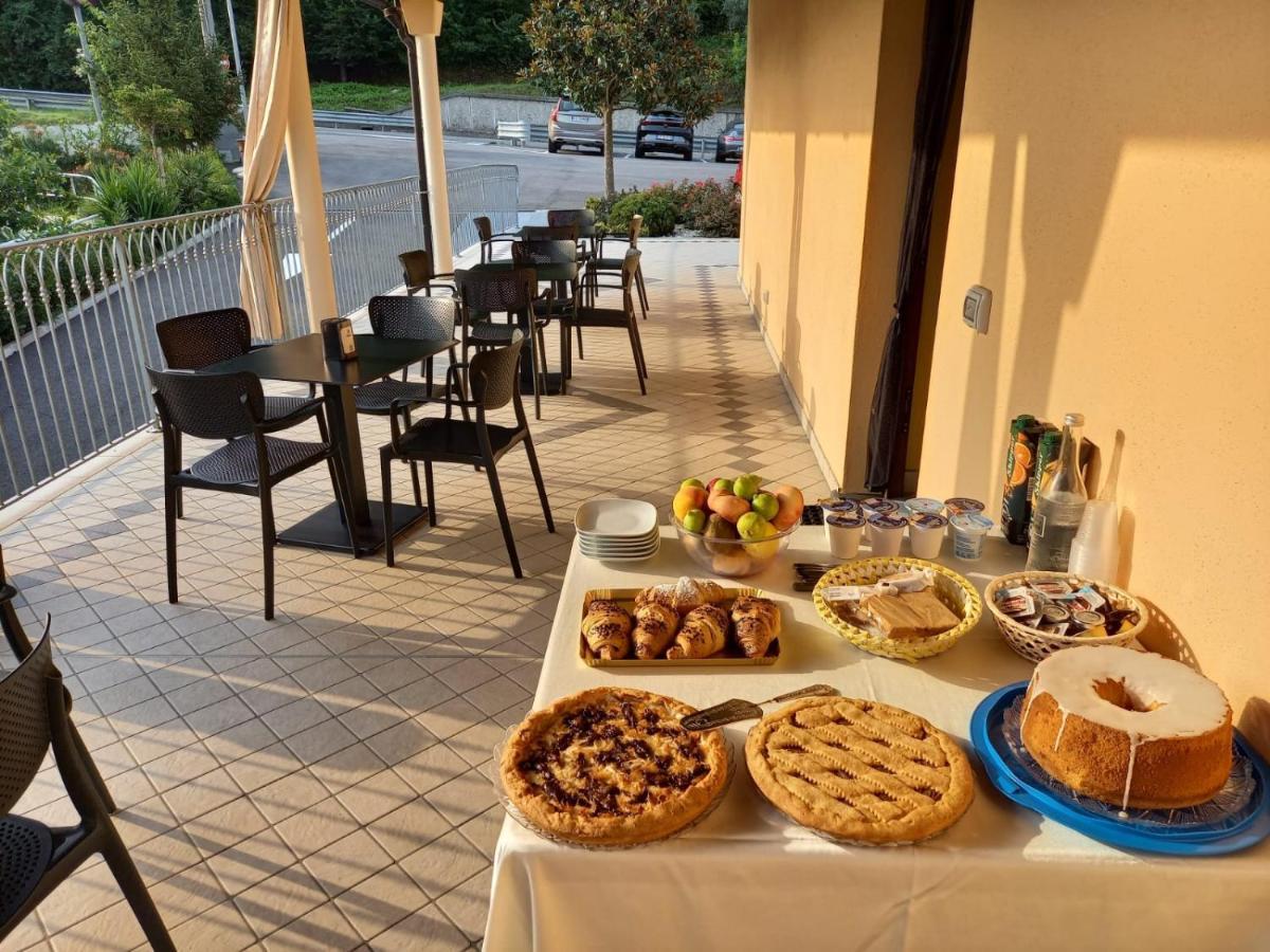 Hotel Ristorante Villa Terry لاوريا إنفيريوري المظهر الخارجي الصورة